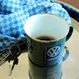 Miniaturebillede af Turkis Emaljekrus 500ml. Motiv: VW Service VW T1 bus 